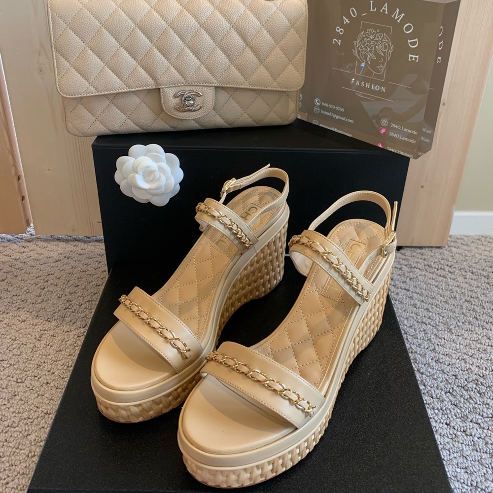 COPY - Chanel sandals in size 39. Beggie color.